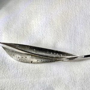 Sterling Silver Vintage Leaf Brooch